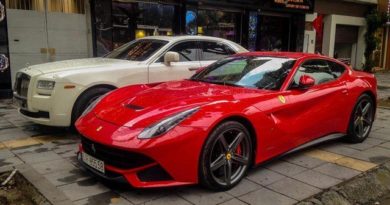 Đại gia Hà Nội ‘show hàng’ Rolls-Royce và Ferrari 40 tỷ